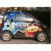 Lettrage adhésif publicitaire