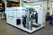 Machine de lavage aqueux à table tournante