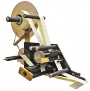 Machine étiqueteuse pour barquettes