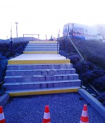 Marquage escalier handicapé