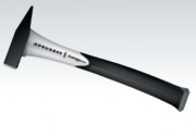 Marteau serrurier ame en acier surmoulée