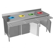 Meuble de débarrassage avec portes