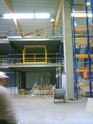 Mezzanine avec plateforme industrielle