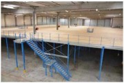 Mezzanine industrielle évolutive - Plancher en caillebotis métallique