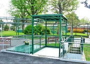 Monte-charge industriel à trappes