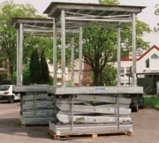 Monte charge industriel polyvalent