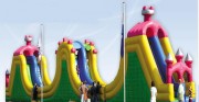 Parcours d'obstacle gonflables style château