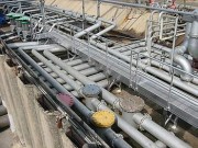 Passerelle pour raffinerie