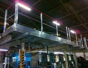 Passerelle sur chaîne de montage pneumatique - Sur mesure
