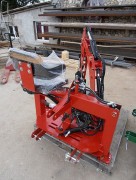 Pelle retro pour tracteur