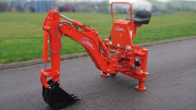 Pelle rétro pour tracteur
