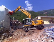 Pince démolition béton à vérin