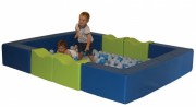 Piscine à boules pour bébé