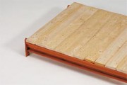 Plancher fermé en résineux