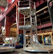 Plate-forme 2 niveaux d'accès cuves industrie chimique