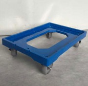 Plateau roulant pour bac pivotant
