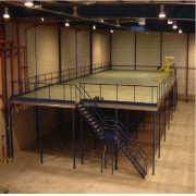 Plateforme mezzanine métallique