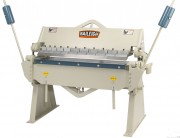 Plieuse manuelle à tablier supérieur segmenté