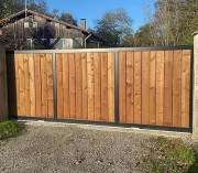 Portail acier a thermolaquage et habillage bois