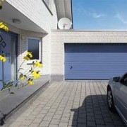 Porte à rainures pour garage 