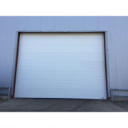 Porte sectionnelle industrielle isolée - 2500x2500 mm