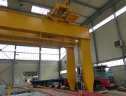 Portique de levage industriel