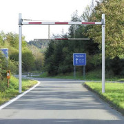 Portique fixe pour parking