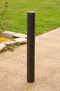 Potelet rond en plastique recyclé à sceller - Dim. ?9 x H100 cm