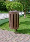 Poubelle d'extérieur avec couvercle