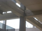 Poutre en béton précontraint