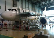 Praticable aéronautique pax door à hauteur variable