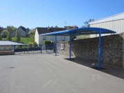 Préau scolaire classique