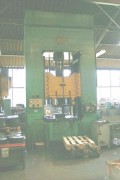 Presse hydraulique à arcade