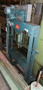 Presse hydraulique d'atelier motorisée FOG PH 055