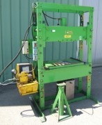 Presse hydraulique d'atelier motorisée Force 50 Tonnes