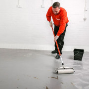 Primaire d'accrochage polyaspartique pour entrepots