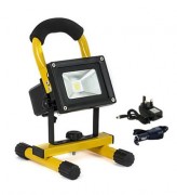 Projecteur LED portatif et rechargeable