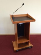 Pupitre de conférence en bois