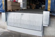 Rampe de chargement à plateau