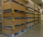 Rayonnage cantilever pour intérieur