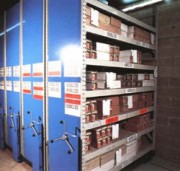 Rayonnage mobile métallique hopital