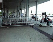 Remorque transport chariots à bagage