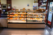 Vitrines boulangerie pâtisserie sur mesure
