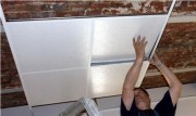Revêtement de plafond joint bi-composants