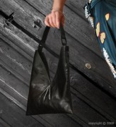 Sac à main en cuir noir