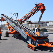Convoyeur sauterelle agricole