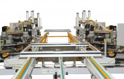 Sertisseuse d'angle CNC à 4 têtes