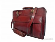 Serviette en cuir coloris fauve