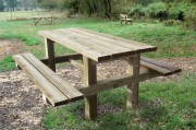 Table de pique nique en bois