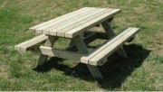 Table de pique nique en bois pour enfants